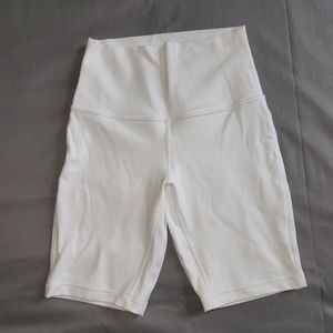 Align shorts 8"